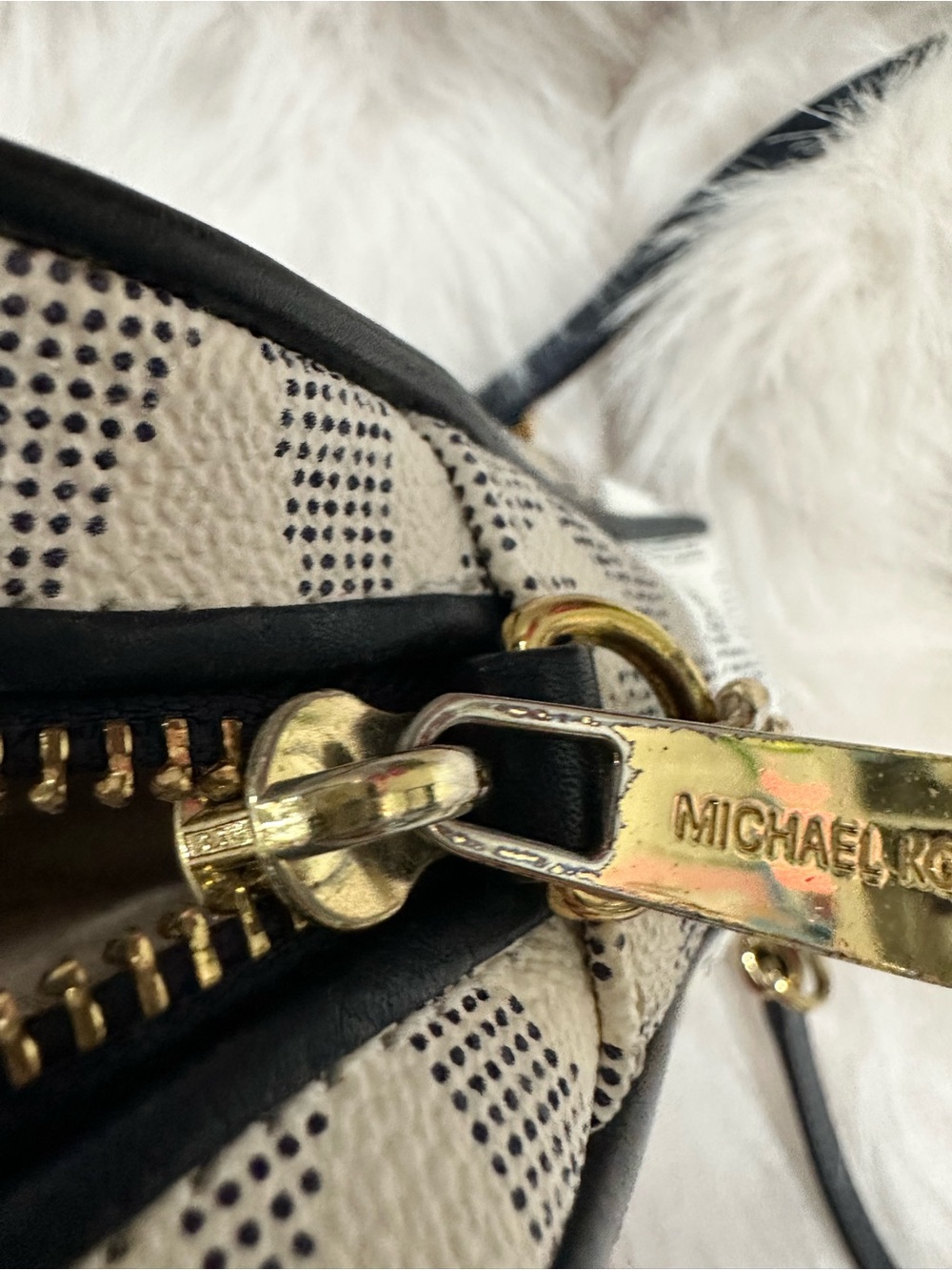 Michael Kors White-Navy Signature Print Logo Crossbody Bag with Matching Wallet - Picture 10 of 16